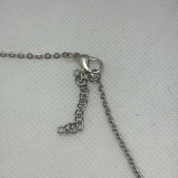 Brand New!! Triangle pendant and chain - Picture 4 of 5